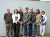 Kole avomerilaivuria (vas.) ja saaristolaivurit saivat diplominsa 14.6.2010.