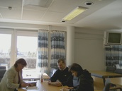 IK järjesti 3.4.2004 merikarttanavigoinnin SM-loppukilpailun, Aarre paikallislehtien tentattavana Hotelli Aquariuksessa.