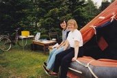 Anneli ja Ritu esittelemässä IK:ä Merefesteillä 7.6.1998